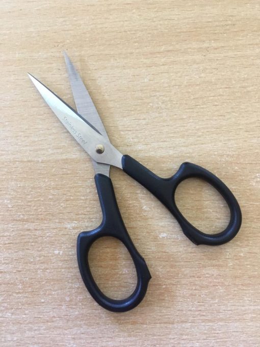 Hemline Pro Cut Embroidery 4.25 Scissors black