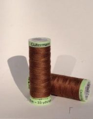 Gutermann Top Stitch 124