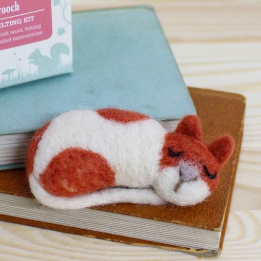 Hawthorn Handmade Cat Brooch Kit