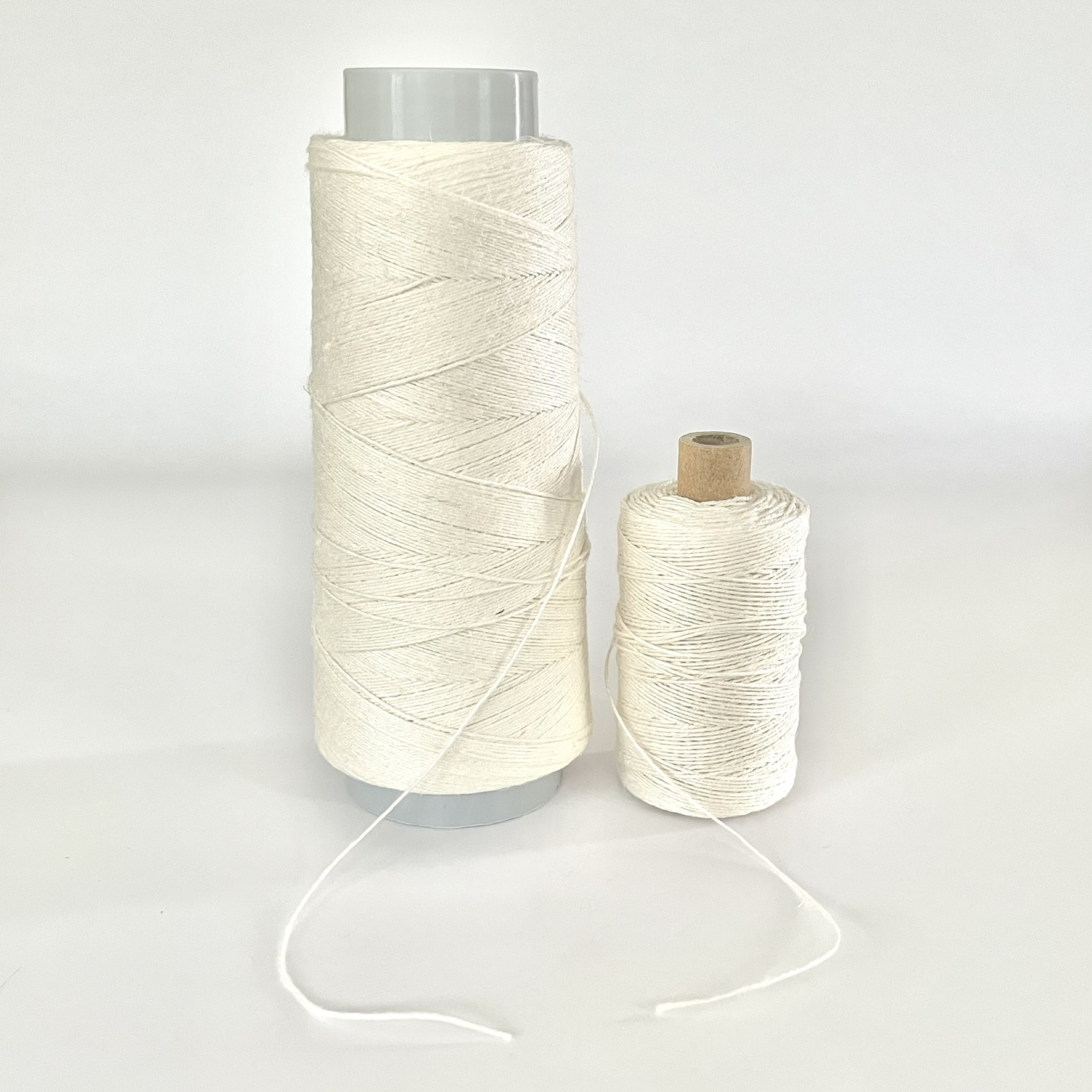 De wittle engel white cream linen binding