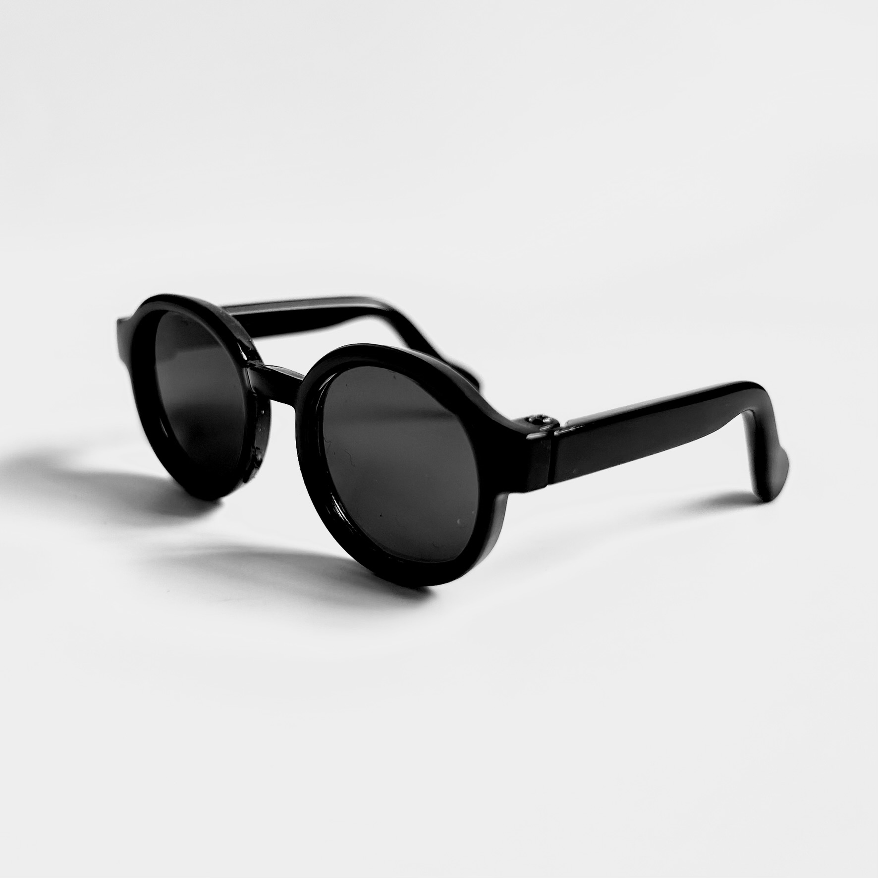 Plastic miniature toy glasses for bears and dolls