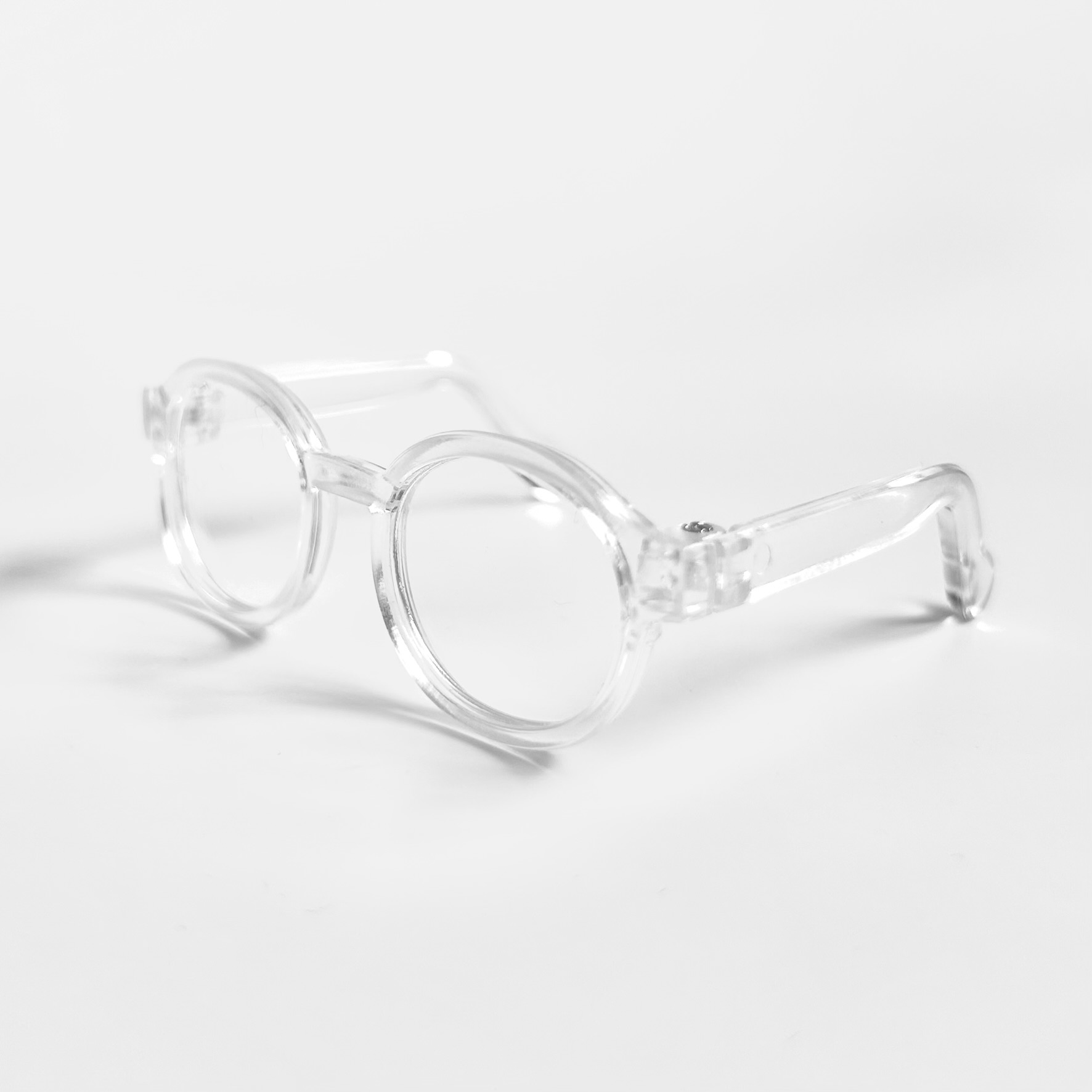 Plastic miniature toy glasses for bears and dolls